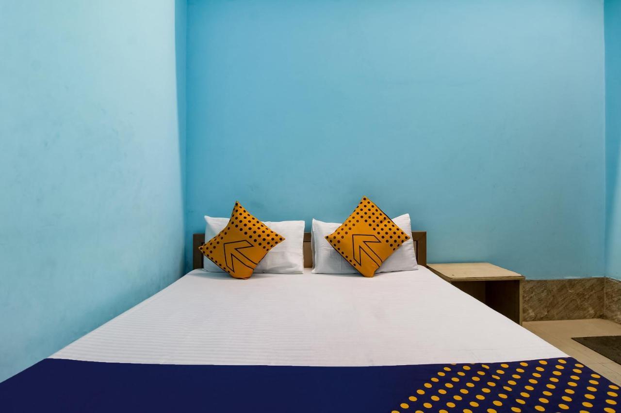 Spot On 40972 Hotel Gurubaksh Rampur  Экстерьер фото