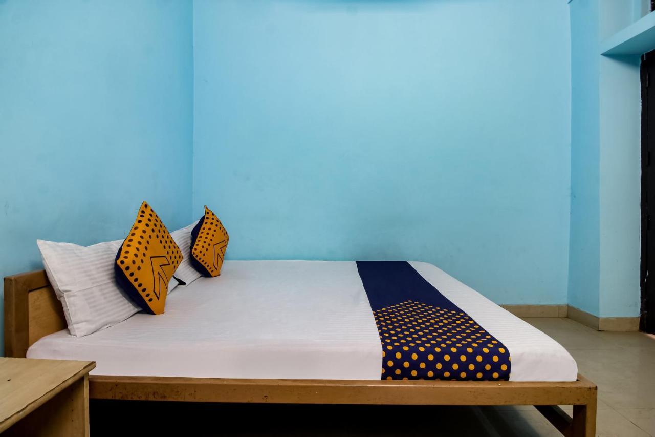 Spot On 40972 Hotel Gurubaksh Rampur  Экстерьер фото