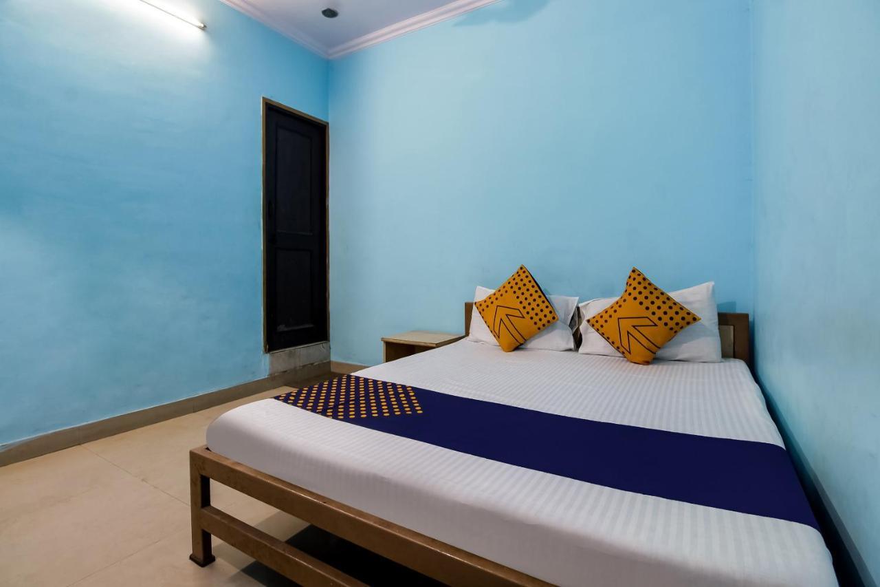 Spot On 40972 Hotel Gurubaksh Rampur  Экстерьер фото