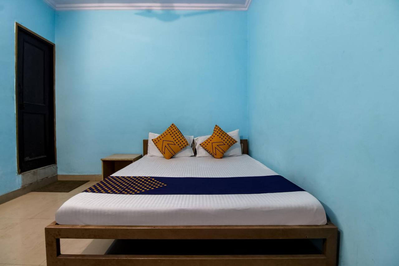 Spot On 40972 Hotel Gurubaksh Rampur  Экстерьер фото